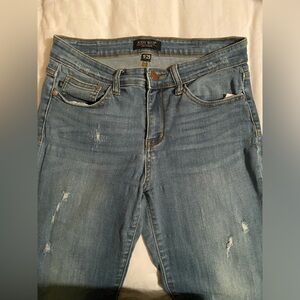 Judy Blue Light Blue Distressed Jeans